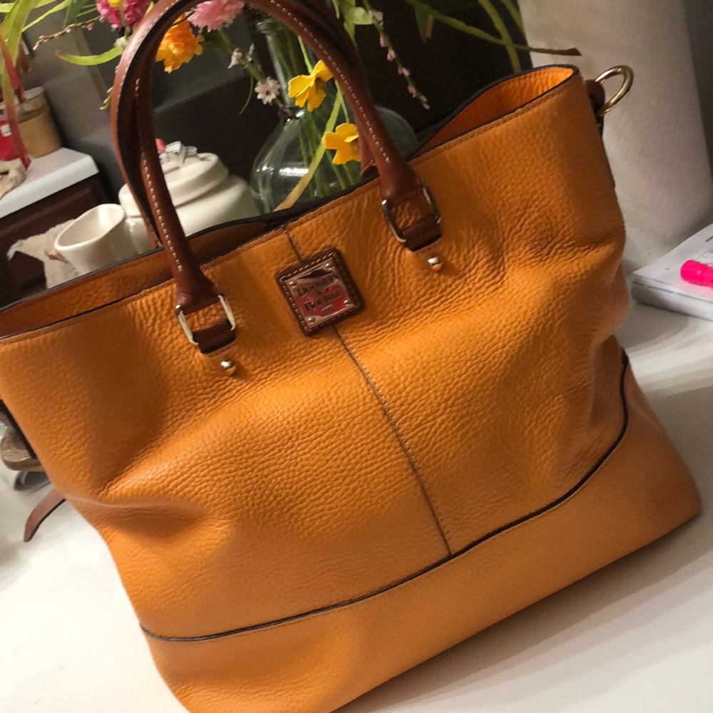Dooney & Bourke Chelsea 🧡